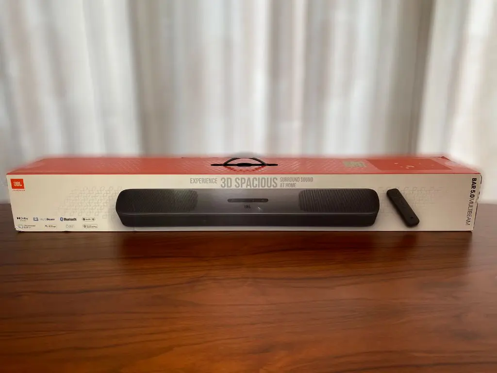 JBL Bar5.0 MULTIBEAMサウンドバー美品 鳥居一豊の「良作×良品」】サウンドバーでも包囲感抜群! JBL Bar