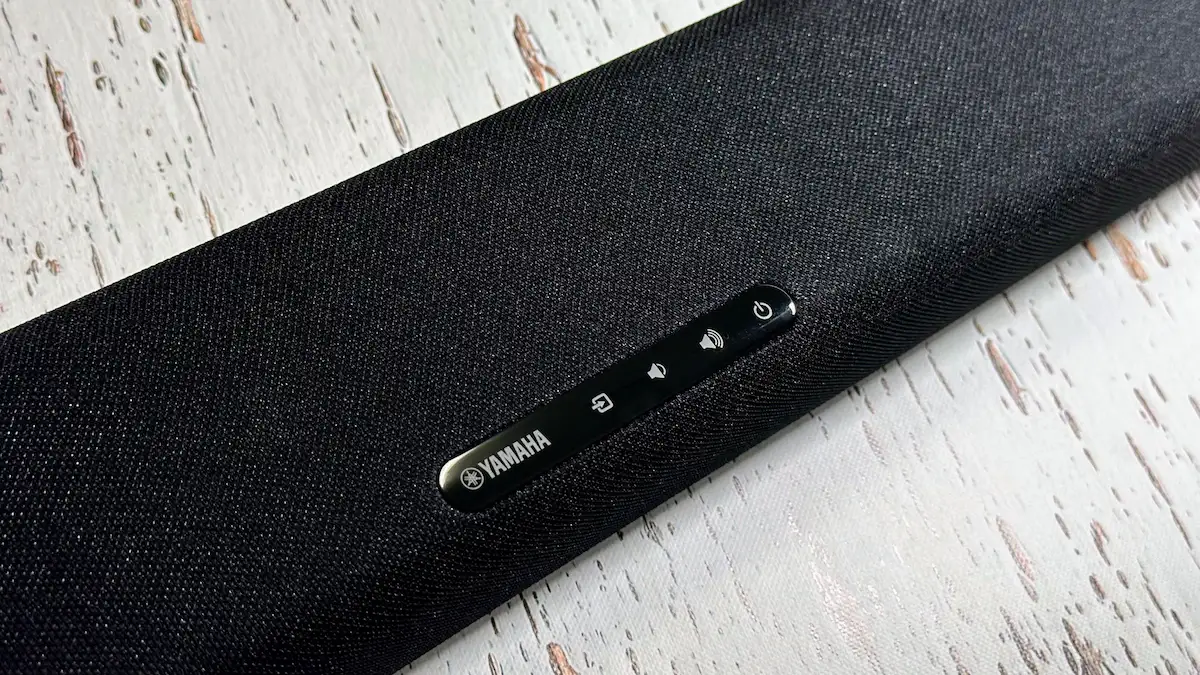 スピーカー・ウーファー YAMAHA SR-C20 SR-C20A Compact Sound Bar, Built-in Subwoofer - Yamaha USA