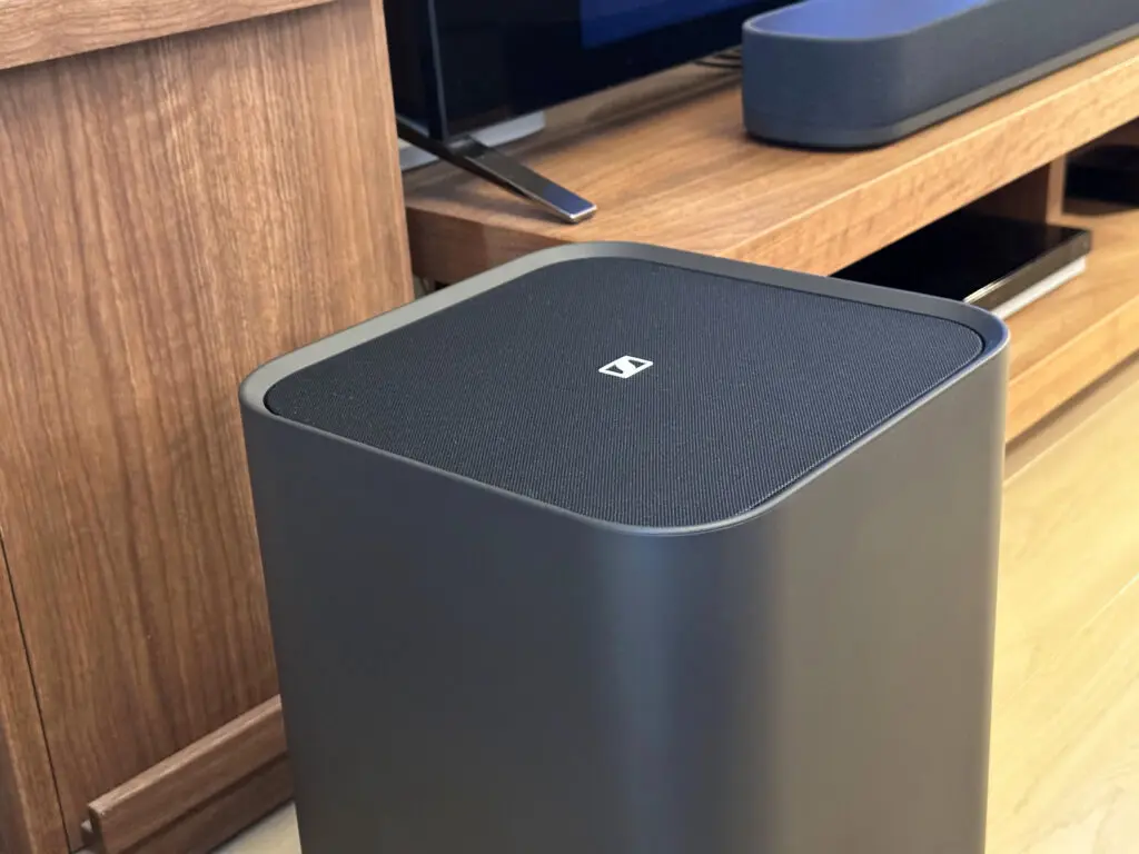スピーカー・ウーファー SENNHEISER AMBEO Soundbar Plus Amazon.com: Sennheiser AMBEO Soundbar Plus for TV and Music